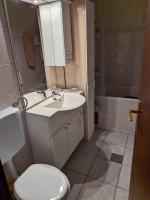Apartamento con balcón
