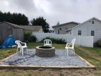 Cape Cod Home—Deck, Near Canal Bike Path - Bed and Breakfast Sandwich