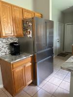 Quiet room in a family home - B&B Lehigh Acres