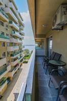 Moonlight Breeze Mamaia - Bed and Breakfast Mamaia