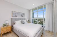 Beachfront Bliss, 3BR Kirra Oasis- Pool and Sauna - B&B Gold Coast