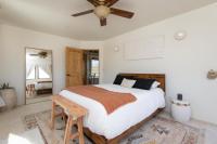 Desert Lily - Quiet Compound 5Min to National Park Pool and Spa on 5 Acres - Bed and Breakfast Joshua Tree