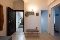 Blue Ark Wanderlust - B&B Athens