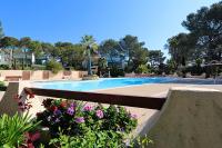 Saint-Raphaël, Boulouris, F2 dans belle résidence 3 piscines, proche bord de mer - B&B Saint-Raphaël