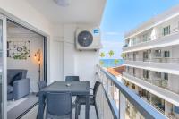 Amore 2-BR Apt By Finikoudes - B&B Larnaka
