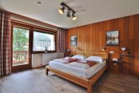 Apartment mit Balkon