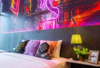 Ceylonz Deluxe Double Studio With Neon