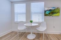 Pink Flamingo Studio Apartment - Ferienwohnung Galveston