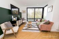 Aurora Penthouse by Grandeur Property - Bed and Breakfast Poole