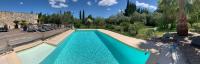 B&B Marguerittes - VILLA NIMES BARTHEROES 3 Chambres - Bed and Breakfast Marguerittes