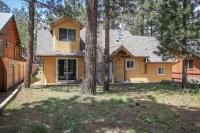 Mountain Fever - Offers a Foosball Table and Barbecue Grill and a large back deck! - B&B Big Bear Lake