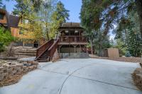 Comfy Cubby - Cozy mountain home in a great location near Bear Mountain Ski Resort - B&B