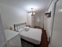 Bajo con Jardin en Cartes - B&B Cartes