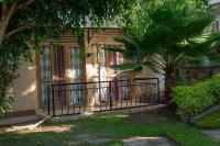 Cosy Hidden Gem - Bed and Breakfast