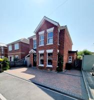 Cosy Family Haven: Spacious 3-Bedroom Retreat in Christchurch - Chambres d'hôtes Yafford