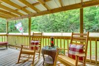 B&B Banner Elk - Banner Elk Vacation Rental with Covered Deck! - Bed and Breakfast Banner Elk