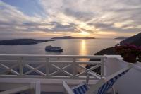 Amphitheater Cave Houses - B&B Firá