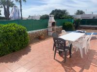 Gran casa con Bonito Jardin - B&B Cala'n Bosch