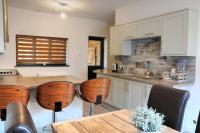 Queensgate Holiday Cottage Beverley with Parking - B&B