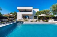 CROWONDER Sun Dance Apartments with Heated Swimming Pool Seaview and Garden - B&B