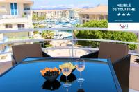 Port-Fréjus, LE CONSUL, appartement 2 pièces climatisé, terrasse & parking - Chambres d’hôtes