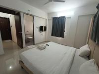 B&B poona - Ornate Service Apartments - Bed and Breakfast poona