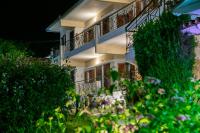 Hotel Sarikas - Bed and Breakfast Polychrono