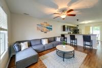 Havelock Home Private Yard, 2 Mi to Cherry Point! - B&B