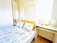 Private room in renovated apartment - Tram 1 min walk - B&B Niza