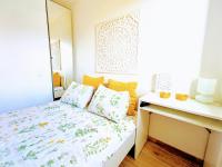 B&B Niza - Private room in renovated apartment - Tram 1 min walk - Bed and Breakfast Niza