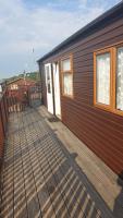 Holiday Lodge, sleeps 4, with sea & countryside views - B&B Ore