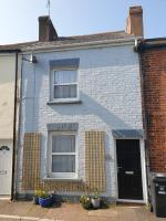 Quaint cottage near to town, beach and station - B&B Exmouth