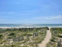 B&B Avon - The Lost Loggerhead- OBX Ocean view Beach House - Bed and Breakfast Avon