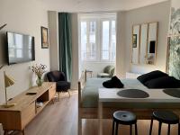 Bow window surplombant le marché de Dieppe - B&B Dieppe