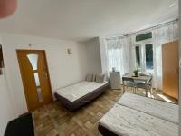Vierbettzimmer mit eigenem Bad