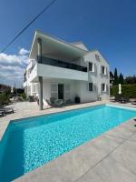 Haus Dalmatia with heated Pool - Ferienwohnung Bibinje