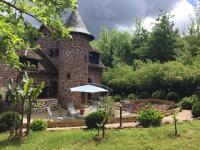 Luxe,piscine,jacuzzi,moulin historique en pierres entièrement rénové - Chambres d'hôtes Collonges-la-Rouge