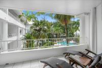B&B Palm Cove - Belle Escapes 3 Bedroom Poolview Suite 67 Alamanda Resort Palm Cove - Bed and Breakfast Palm Cove