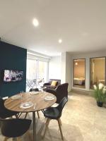 Appartement centre ville - PARKING PRIVE - WIFI - B&B Nîmes