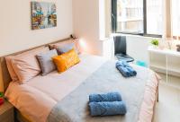 Modern Comfort - 2BR Apartment center of St Julians & Paceville - B&B