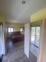 Thai style 3 bedroom pool house. - Bed and Breakfast