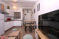 Le Nostradamus - Magnifique appartement cours principal plein centre avec parking - Chambres d'hôtes Salon-de-Provence