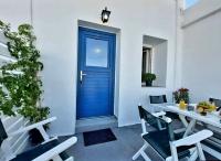 LOR apparemment in center of Adamas - B&B Adámas