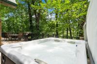 Dogwood Tree Cabin - B&B