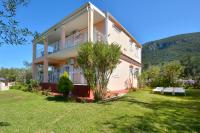 Maria - B&B Ágios Matthaíos