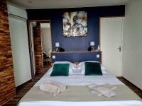 King Room with Garden View