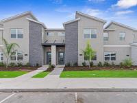 Gorgeous Condo Close to Disney w Private Pool BBQ - Themed Bedrooms Walk To Clubhouse - Chambres d'hôtes Kissimmee