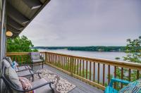 Waterfront Views and Resort Perks Osage Beach Home - B&B