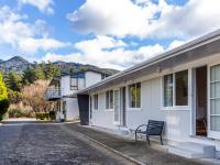 Rainbow Motel & Hot Pools - B&B
