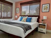 B&B Boynton Beach - New! Tropical Hideaway near Beach! Tons of Parking - Bed and Breakfast Boynton Beach